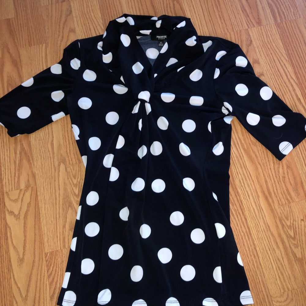 XS Premise b/w polka dot blouse